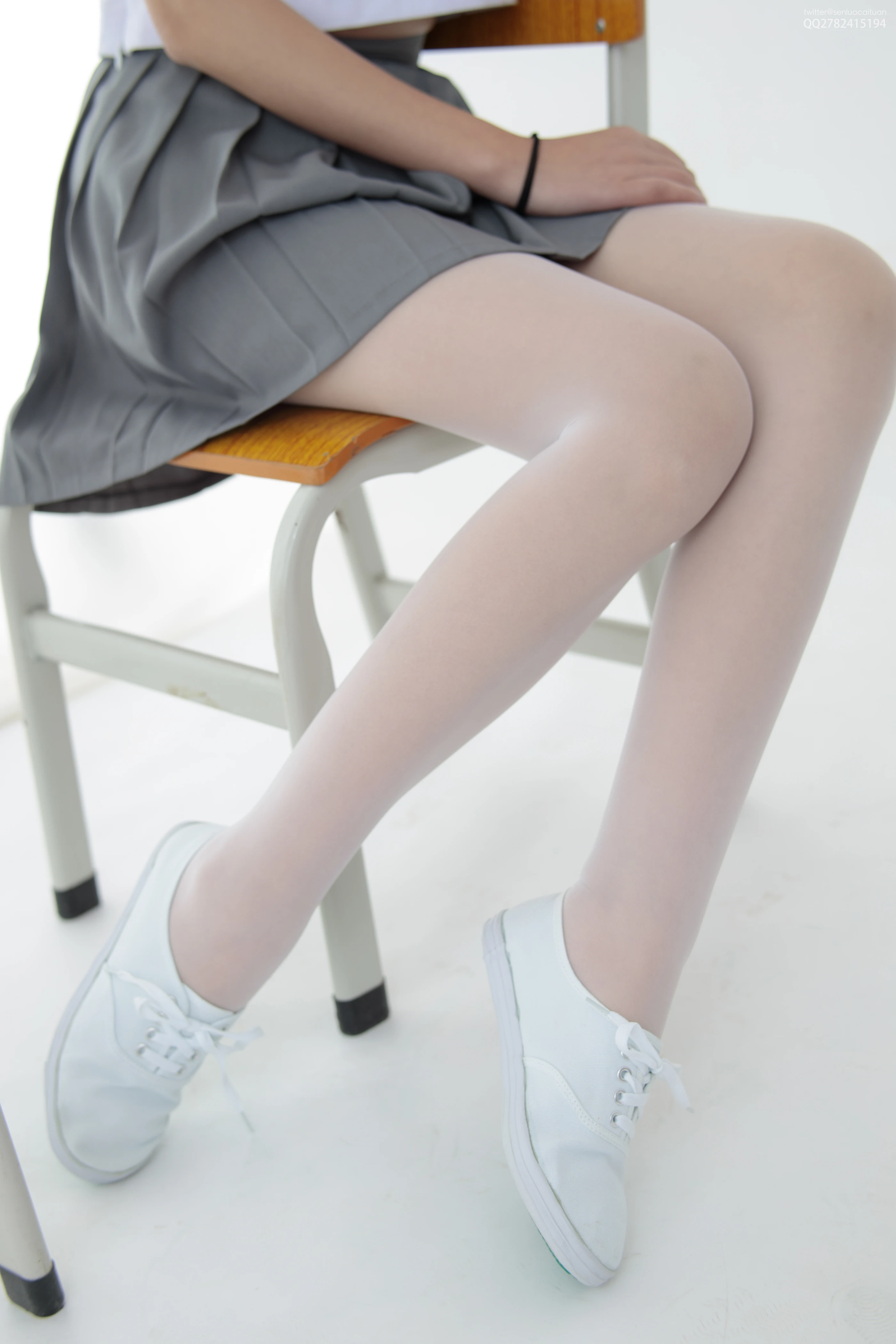 森萝财团 JKFUN 白丝网鞋合辑-1 [56P 1V]插图